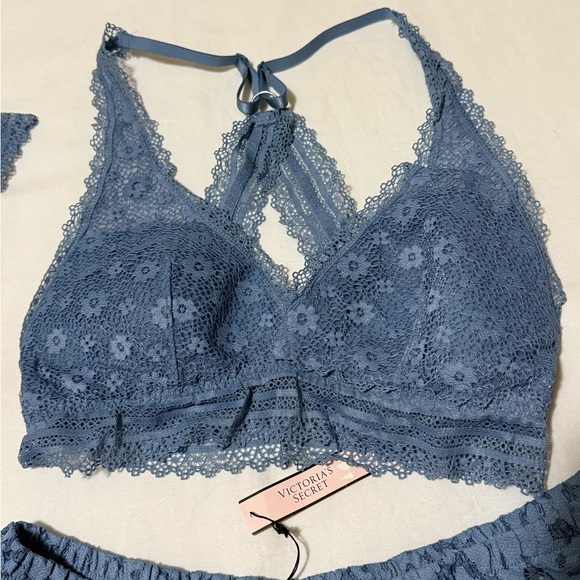 Lace Bralette and Shorts Set - Blue - Picture 2 of 8